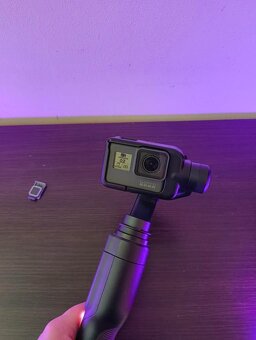 GoPro Hero 5 so stabilizacnou tycou Karma grip - 5