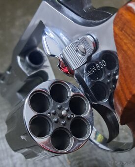 REVOLVER HOLEK model 830 - 5