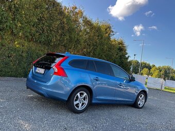 Volvo V60 D3 2.0L 150k Momentum Geartronic - 5