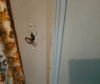 Retro skriňa z masívu - 5