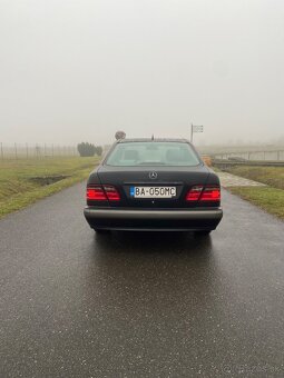Mercedes benz E220 - 5