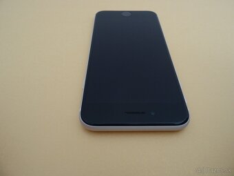 iPhone SE 2020 64GB WHITE - ZÁRUKA 1 ROK - VELMI DOBRÝ STAV - 5
