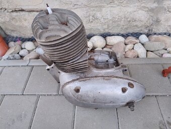 Jawa 250 pérák - 5