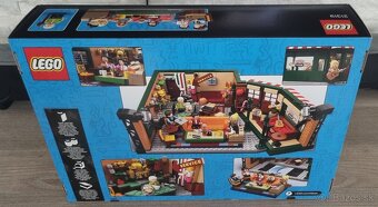 Predám nové LEGO FRIENDS Central Perk - 5