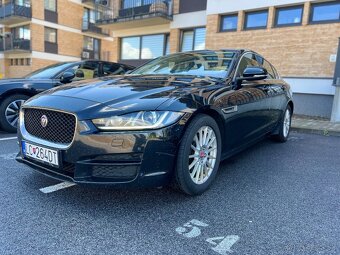 Jaguar XE 2.0D Prestige - 5