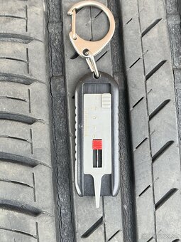 Bridgestone Ecopia 205/60/r16 - 5