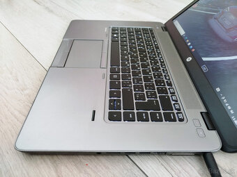 notebook HP 755 8GB, 240GB SSD, Radeon R5 1GB, W10 - 5