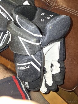 Ptedam rukavice a helmu zn Bauer - 5