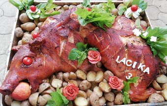 Pečiem prasiatka,kolená,bôčik,plnené morky,kur kač stehná - 5