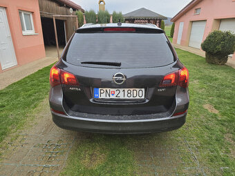 Opel Astra SPORTS Tourer 1.7 - 5
