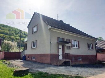 Na predaj podpivničený 2-podlažný tehlový rodinný dom o r - 5