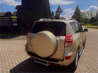 Toyota RAV4 - 5