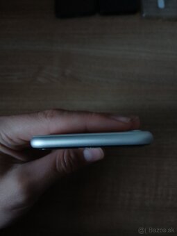 Iphone SE 2020 - 5