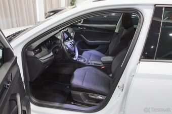 Škoda Octavia 4 Combi 2.0 TDI 110kW DSG automat panorama - 5