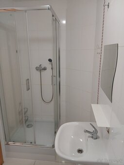 prenajmeme izbu s samostatnou kúpelňou / wc RJK - 5