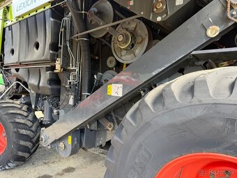 Sklízecí mlátička Claas Lexion 580 s žací lišta V750 dovezen - 5