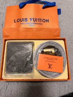 Burberry set a Louis Vuitton set - 5