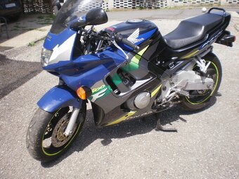 Honda CBR 600 f - 5