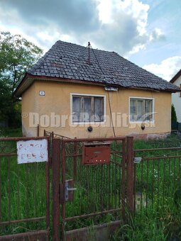Veľký stavebný pozemok s rodinným domom v tichom prostredí . - 5