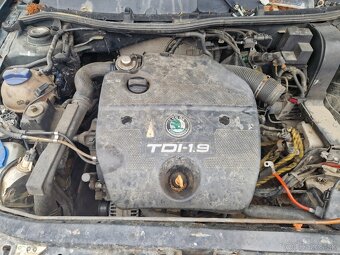 Octavia 1 66kw motor poprípade v celku čiastočne rozobrata - 5