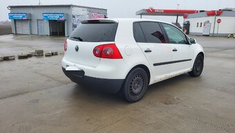 Volkswagen Golf V - 5