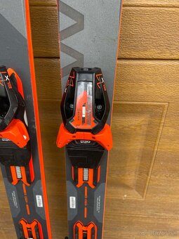zjazdové lyže značky Elan Wingman Ti 82 - 5