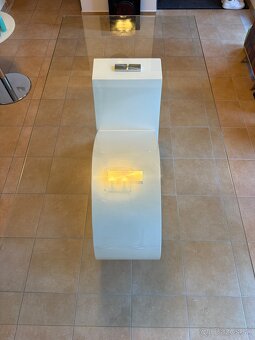 Dizajnový jedálenský stôl - 5