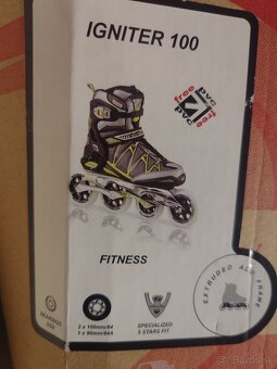 Rollerblade Igniter 100 veľkosť 44,5EU a chrániče - 5