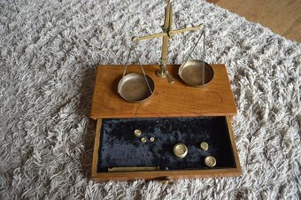 predam krasne starozitne lekarnicke vahy - 5