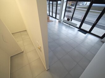 Obchodný priestor v novostavbe, 60 m2 - 5
