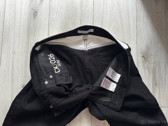 Pánske,kvalitné džínsy Calvin KLEIN - veľkosť - 32/32 - 5