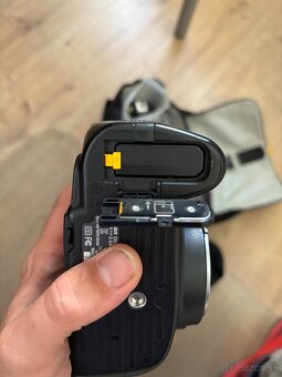 NIKON D5100 + 3 objektivy + prislusenstvo - 5