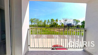 Moderný, kompletne zariadený 2-izbový byt s terasou v projek - 5