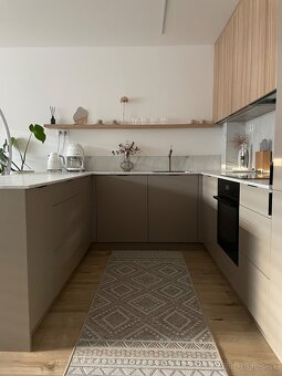 Prenájom 3-izbový byt, Levice - 5