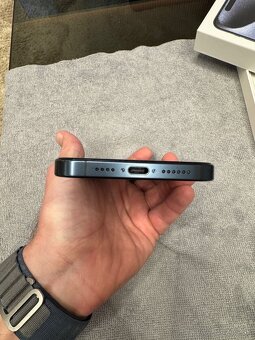 Predám iPhone 15 pro max 256gb Blue Titanium - 5