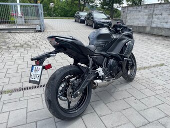Kawasaki Ninja 650 - 5