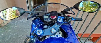 Yamaha R6 - 5