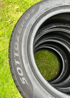 225/60 r18 zimné PIRELLI 104H; RFT - 5
