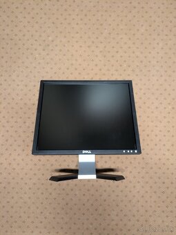 VGA kancelársky monitor 19" - 5
