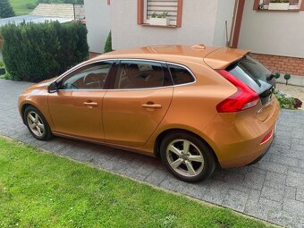 Volvo  V40 D3 - 5