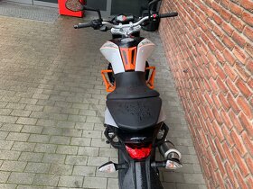 KTM 690 Duke - 5