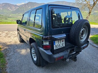 Mitsubishi Pajero 2.5 - 5