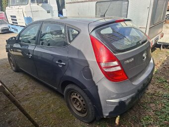 Hyundai I 30 1.6 CRDI /66kw 180 000km - 5