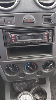 Ford Fusion - 5