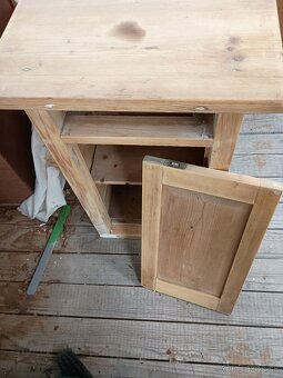 Komoda a nočné stolíky - 5