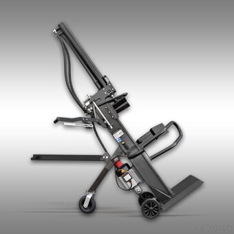 Štiepačka dreva Jansen TS-12E, 12 ton s elektrickým motorom - 5