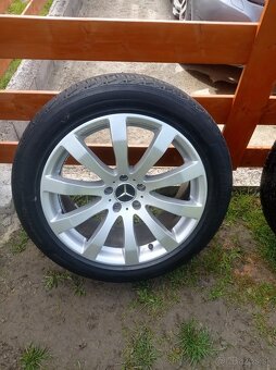 Letná sada Mercedes R19. - 5