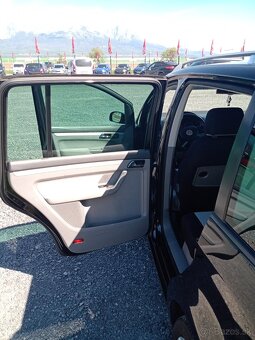 Predám Volkswagen Touran 2.0fsi 110kw, Webasto - 5