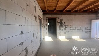 Ponúkame na predaj rozostavanú  stavbu bungalovu v obci Mark - 5