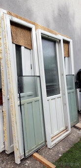 PLASTOVÉ DVERE (BALKÓNOVÉ) SO SVETLÍKMI - 5